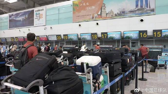 行李太多？中國(guó)國(guó)家橄欖球隊(duì)的官方回應(yīng)：56件設(shè)備的具體情況如下
