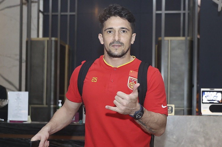 Luo Guofu：離開(kāi)中國(guó)三年后 我仍然是中國(guó)公民 當(dāng)我成為一個(gè)歸化的人時(shí) 我對(duì)金錢(qián)的看法不多